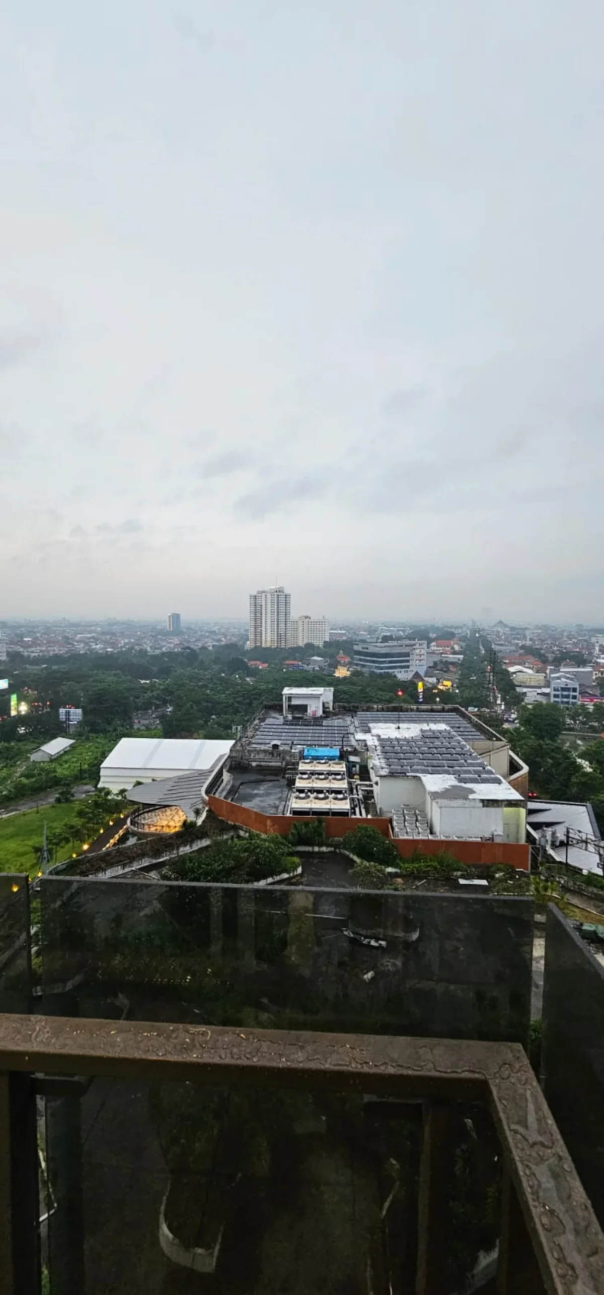 Apartment 2BR Grand Sungkono Lagoon Surabaya - Area Strategis - Galeri 8