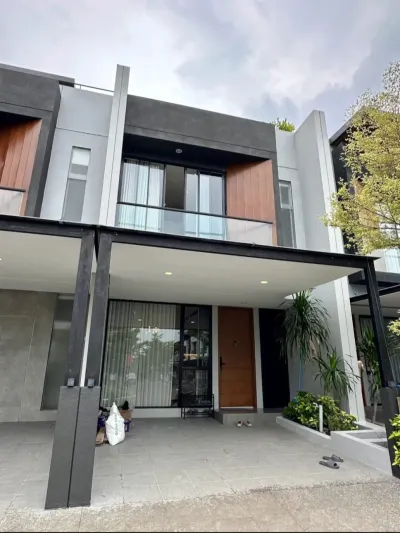 FREE PPN! Rumah Premium Freja Northwest Central Citraland Surabaya Barat - Lokasi Strategis  - Galeri 1
