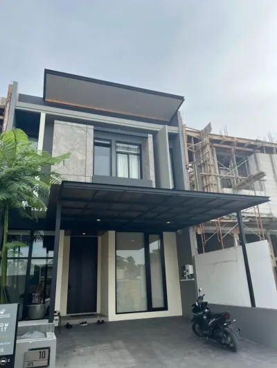 DIJUAL RUMAH GRESS FREE PPN 2026 Baru Citraland Surabaya Barat District 9 - Galeri 1