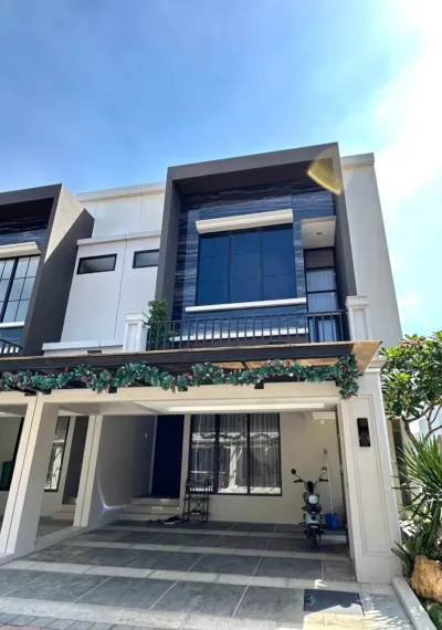 Rumah dekat UNESA Wiyung Pakuwon Mall 