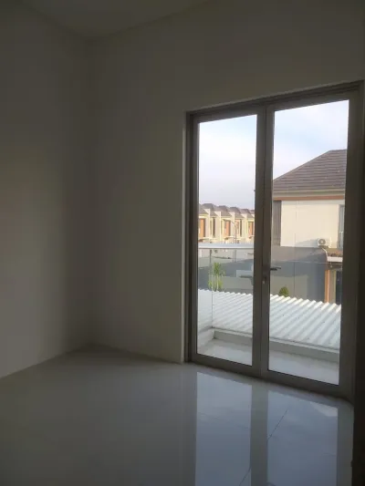 Dijual Cepat Rumah Greenland Residence 2 Lantai | Dekat Superindo & Club House - Kab. Gresik - Galeri 14