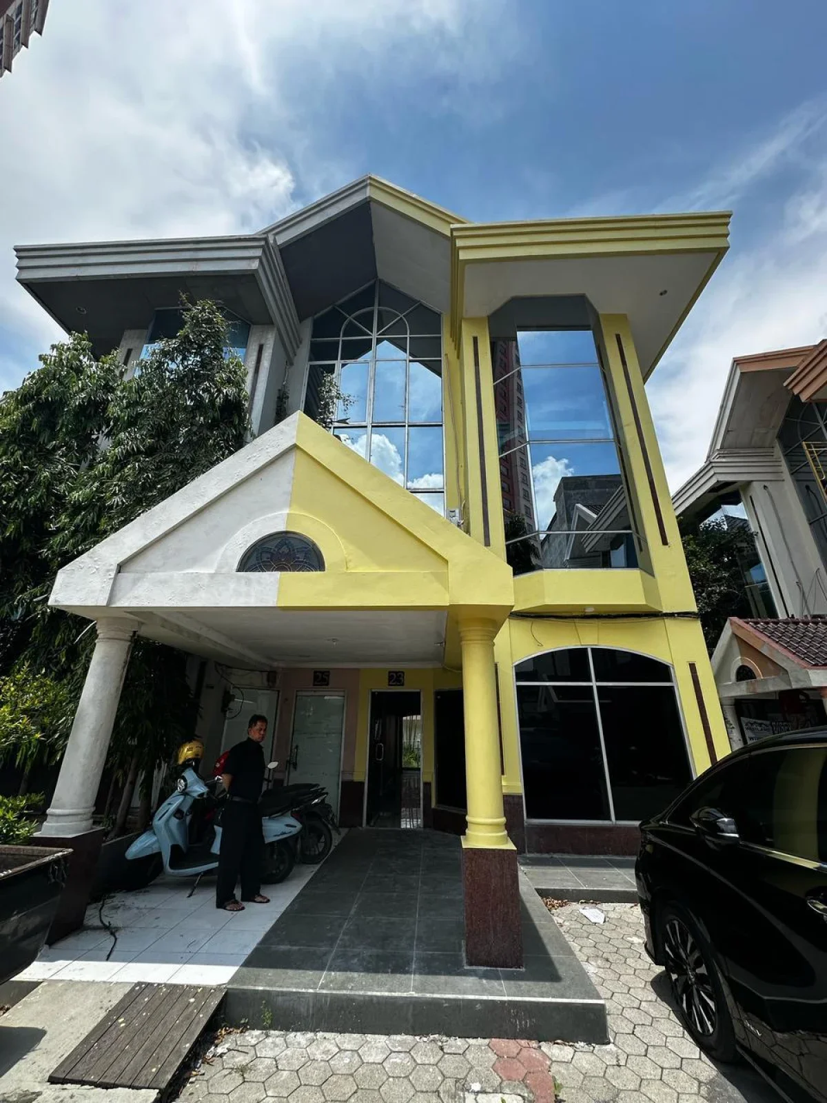 DIJUAL RUKO TAMAN BEVERLY SIAP PAKAI! 3 LANTAI - FULL BANGUNAN  - SURABAYA 