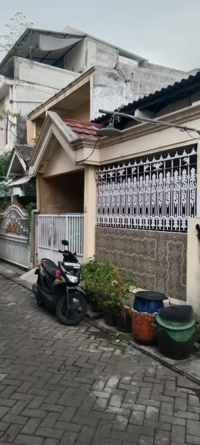 Dijual Rumah 2 Lantai Balongsari Tama Surabaya, Lokasi Favorit Tandes - Galeri 1