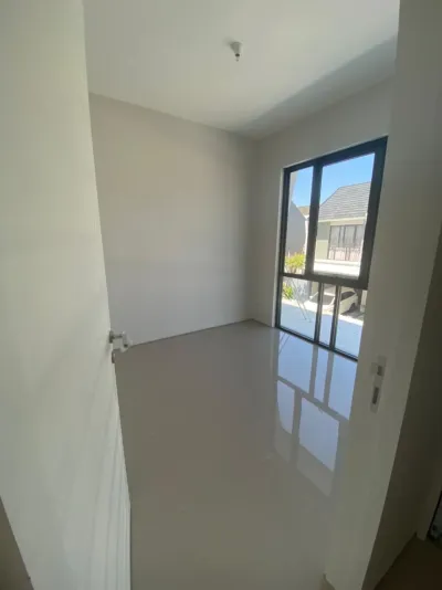 Dijual Rumah 2 Lantai Royal Residence Serenade, Siap Huni & Lokasi Strategis  - Galeri 12