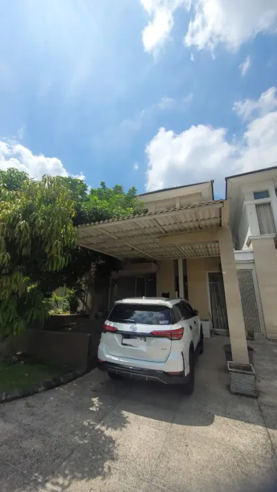 DIJUAL RUMAH 2 LANTAI SURABAYA PAKUWON INDAH - LOKASI STRATEGIS