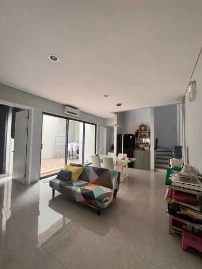DIJUAL RUMAH BAGUS SIAP HUNI DI GRAND KENJERAN – TYPE CASTELLA  - Galeri 2