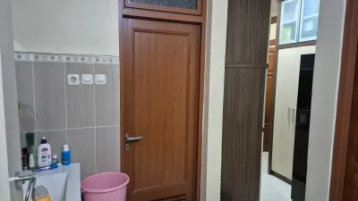 DIJUAL RUMAH FULL FURNISH 2 LANTAI DI TAMAN PONDOK INDAH SURABAYA  - Galeri 4
