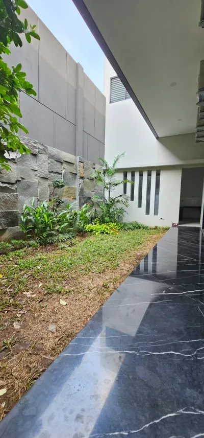 Dijual Rumah Lisbon Pakuwon Indah LT 15x25 – Hunian Mewah di Kawasan Elite Surabaya Barat  - Galeri 5