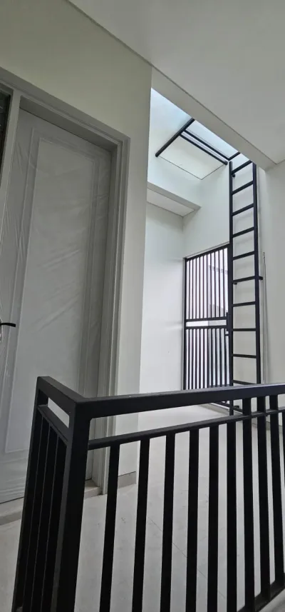 Dijual Rumah Lisbon Pakuwon Indah LT 15x25 – Hunian Mewah di Kawasan Elite Surabaya Barat  - Galeri 8