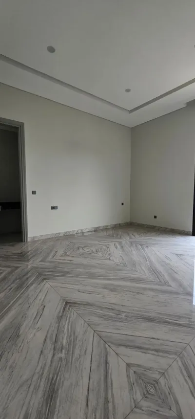 Dijual Rumah Lisbon Pakuwon Indah LT 15x25 – Hunian Mewah di Kawasan Elite Surabaya Barat  - Galeri 11