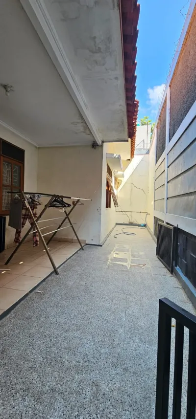DIJUAL RUMAH LUAS SIAP HUNI LT 350 - SURABAYA - Galeri 5