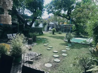 Dijual Rumah Mewah 2 Lantai di Komplek Margorejo Indah, Luas dan Elegan - Dekat Akses Tol Waru - Galeri 2