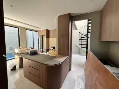 DIJUAL RUMAH MEWAH PELICAN HILL – FULL FURNISH + INTERIOR ELEGAN + KOLAM RENANG, SIAP HUNI!  - Galeri 10