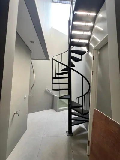 DIJUAL RUMAH MEWAH PELICAN HILL – FULL FURNISH + INTERIOR ELEGAN + KOLAM RENANG, SIAP HUNI!  - Galeri 11