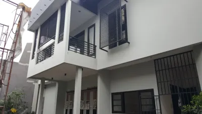 DIJUAL RUMAH MEWAH SURABAYA SIDOSERMO - AKSES MUDAH