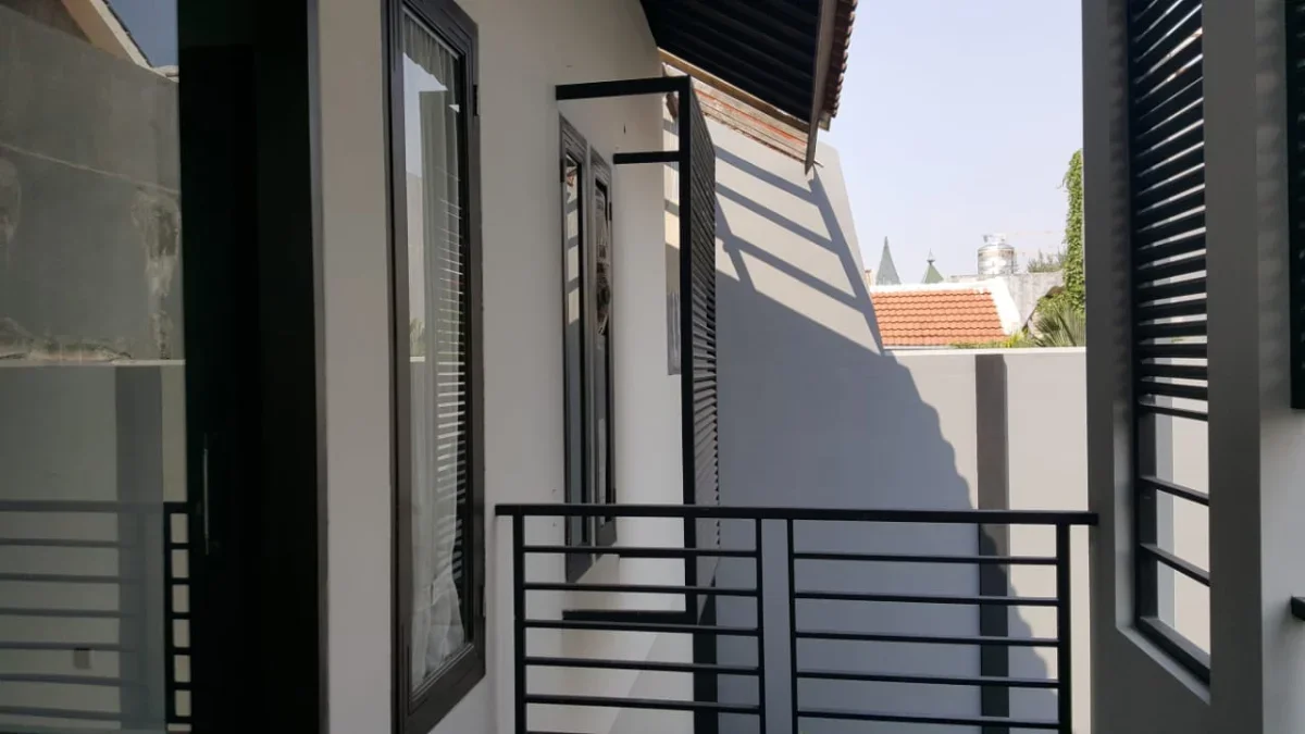 DIJUAL RUMAH MEWAH SURABAYA SIDOSERMO - AKSES MUDAH - Galeri 14