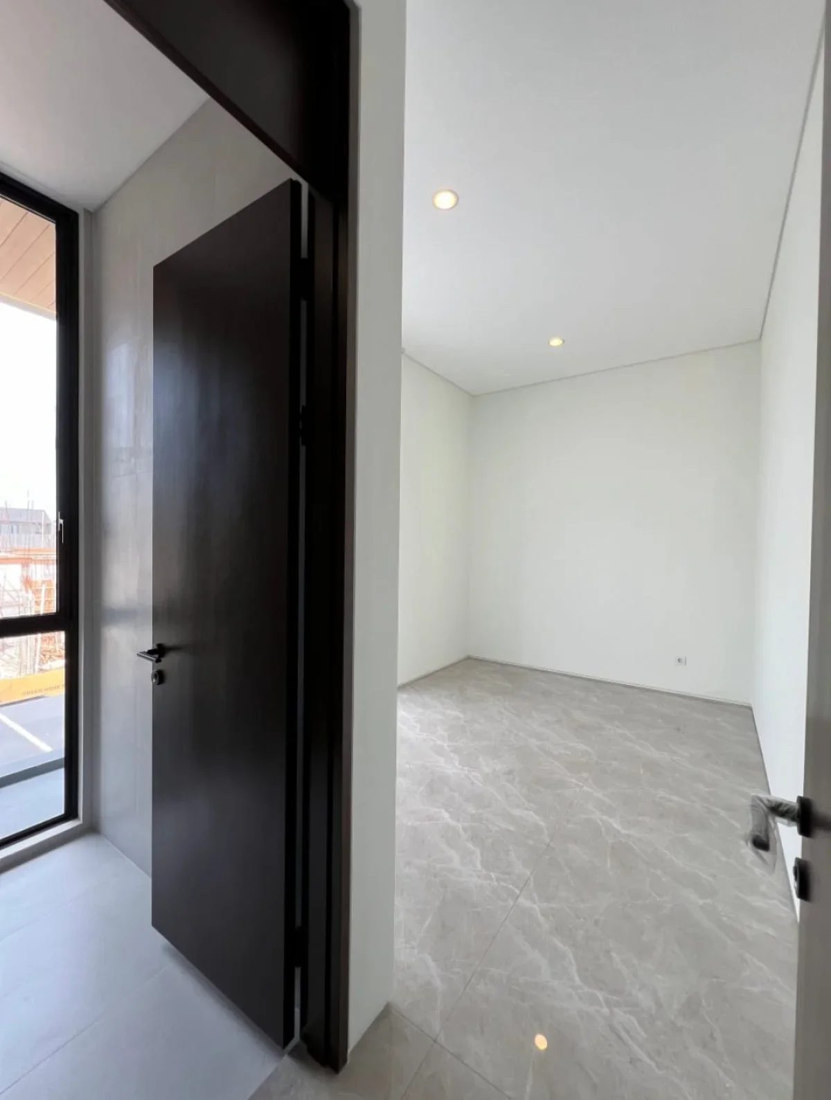 FULL Furnish Dijual Rumah Premium Exclusive Citraland dekat Gwalk Claymore  - Galeri 5