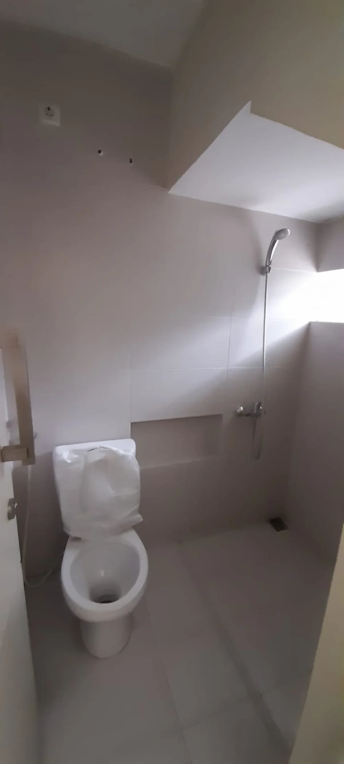 Rumah Citraland dekat Margomulyo Tandes Disewakan  - Galeri 2