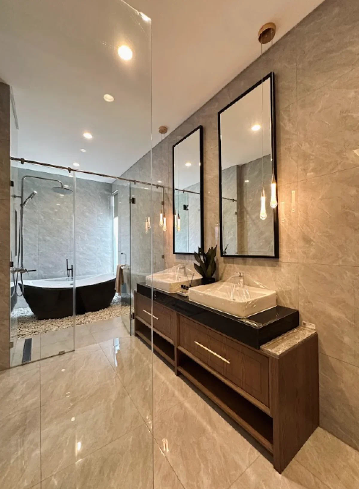 Hunian Mewah - Living Luxurious dengan Kolam Renang Eksklusif - Stonegate Park Surabaya CitraLant TipeHelenium  - Galeri 16