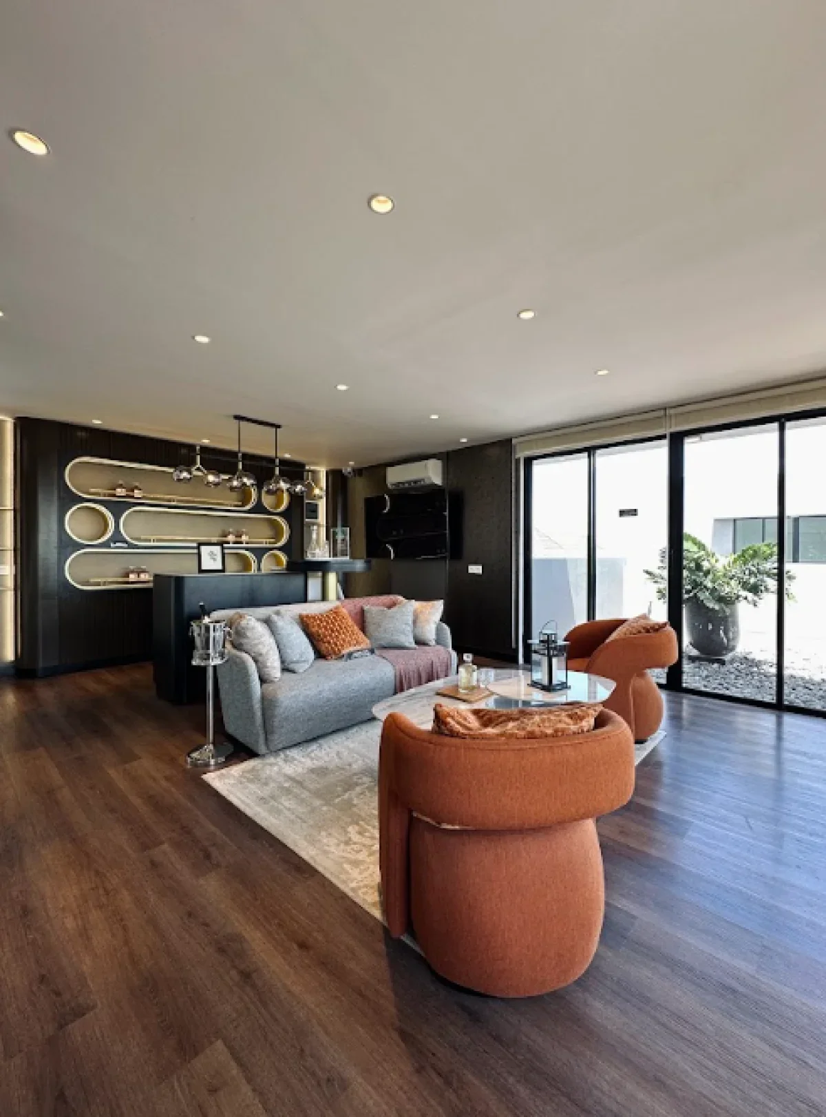 Hunian Mewah - Living Luxurious dengan Kolam Renang Eksklusif - Stonegate Park Surabaya CitraLant TipeHelenium  - Galeri 19