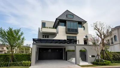 Luxury Living! Rumah Premium Citra Garden Sidoarjo Tipe Victoria Dilengkapi Kolam Renang & Lift Pribadi - Lokasi Favorit  - Galeri 1