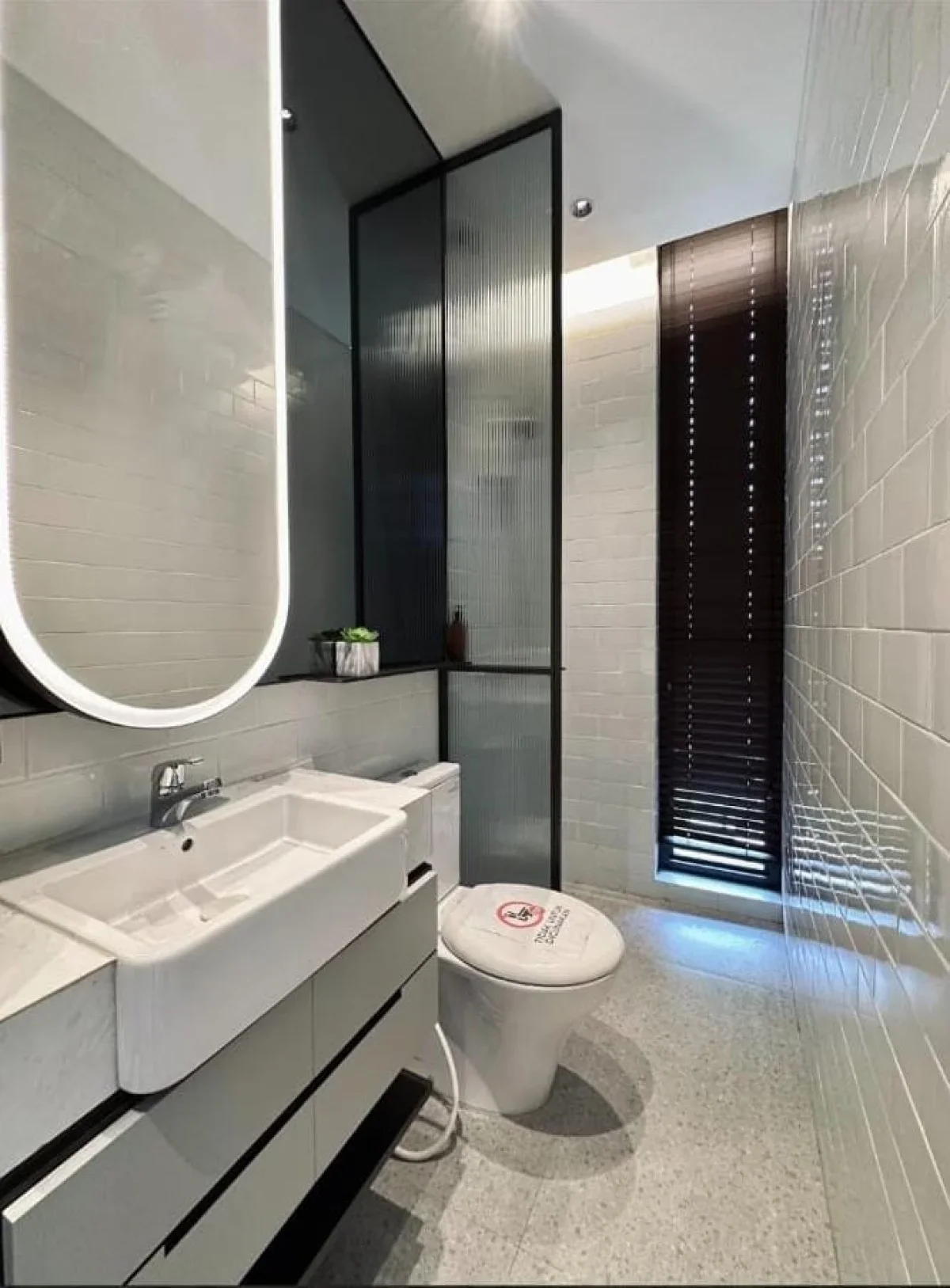 Rumah Amega Barat Surabaya dekat pintu tol Driyorejo - Galeri 3