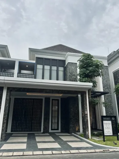 Hunian Elite Classic Modern Tipe Gerald Pool di Belvedere Grand Golf Pakuwon Indah - Surabaya Barat - Galeri 1