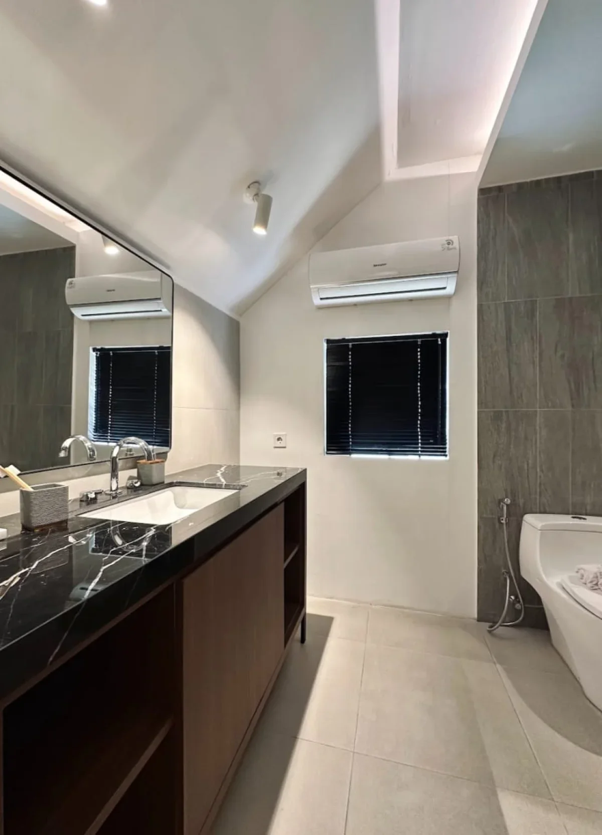 Rumah Classic Surabaya Royal Residence tipe Margaret area Lontar - Hunian Strategis - Galeri 11