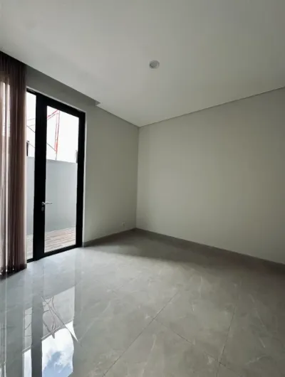 Rumah GreenLake Virelin Attic Surabaya Barat – Desain Attic Mewah, Lingkungan Premium & Strategis Dekat Citraland  - Galeri 8