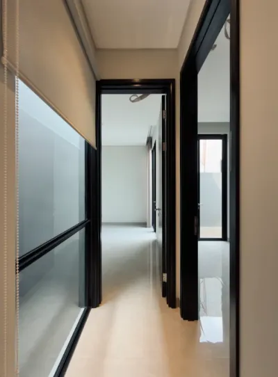 Rumah GreenLake Virelin Attic Surabaya Barat – Desain Attic Mewah, Lingkungan Premium & Strategis Dekat Citraland  - Galeri 15