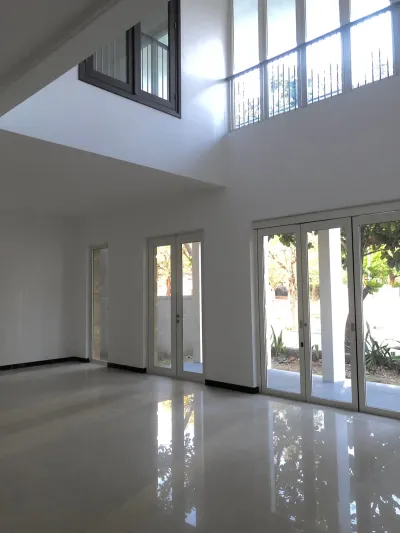 Rumah Mewah Diamond Hill – Like New, Second Rasa Baru - Surabaya Barat  - Galeri 6