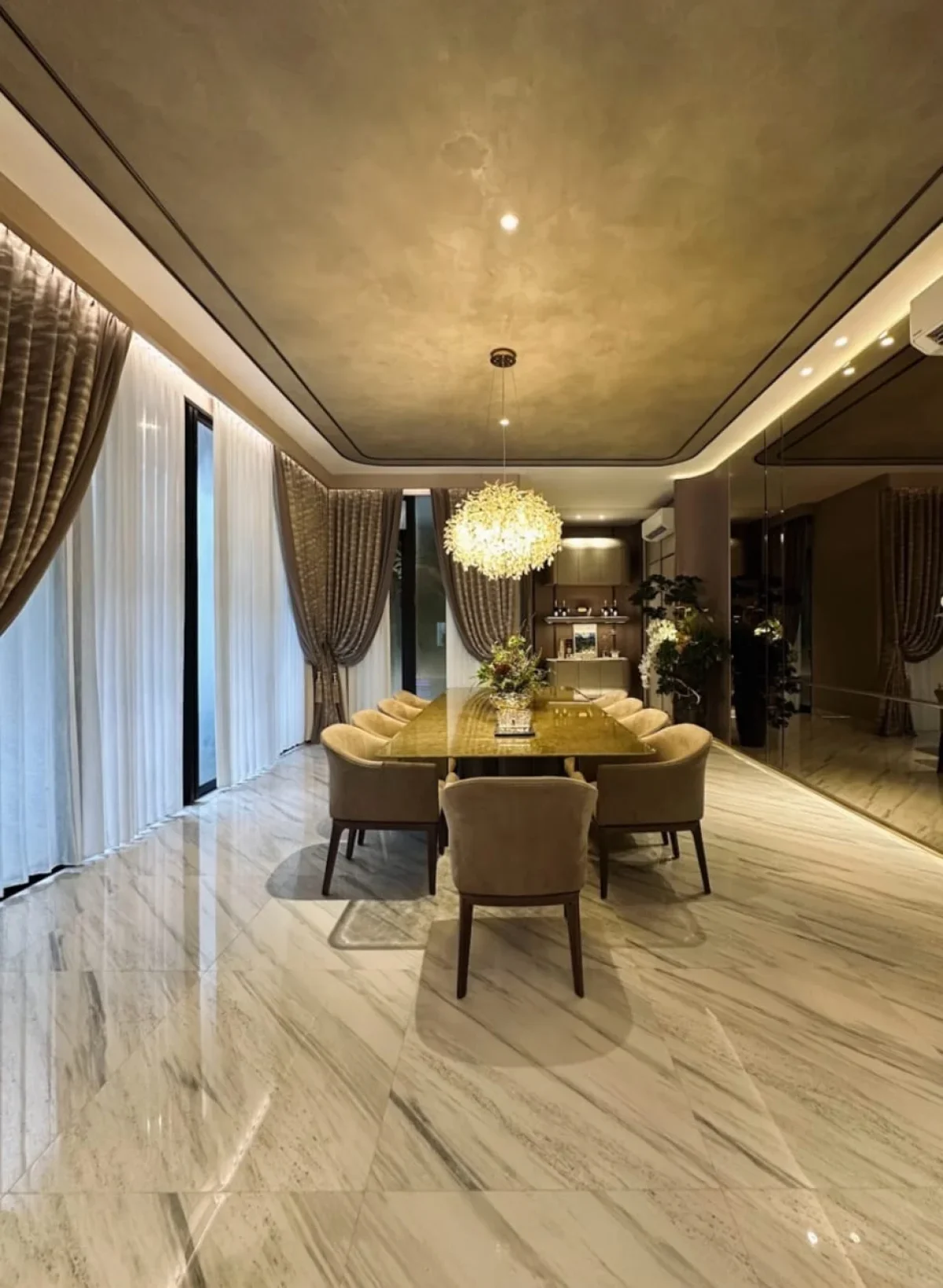 Rumah Modern Pakuwon Indah Surabaya tipe Greta - dekat Pakuwon Mall - Galeri 6