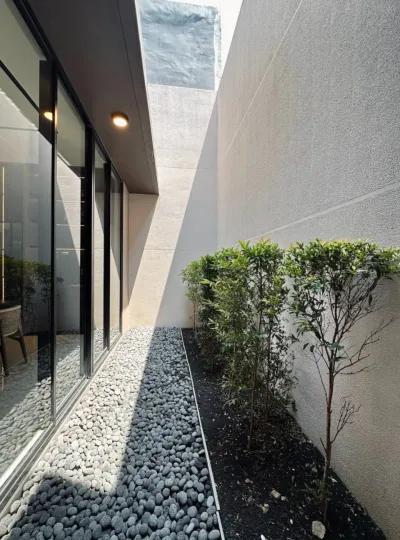 Rumah New Modern GreenLake Whitney Deluxe - Surabaya Barat - Hunian Elite Cocok untuk Keluarga Modern - Galeri 4