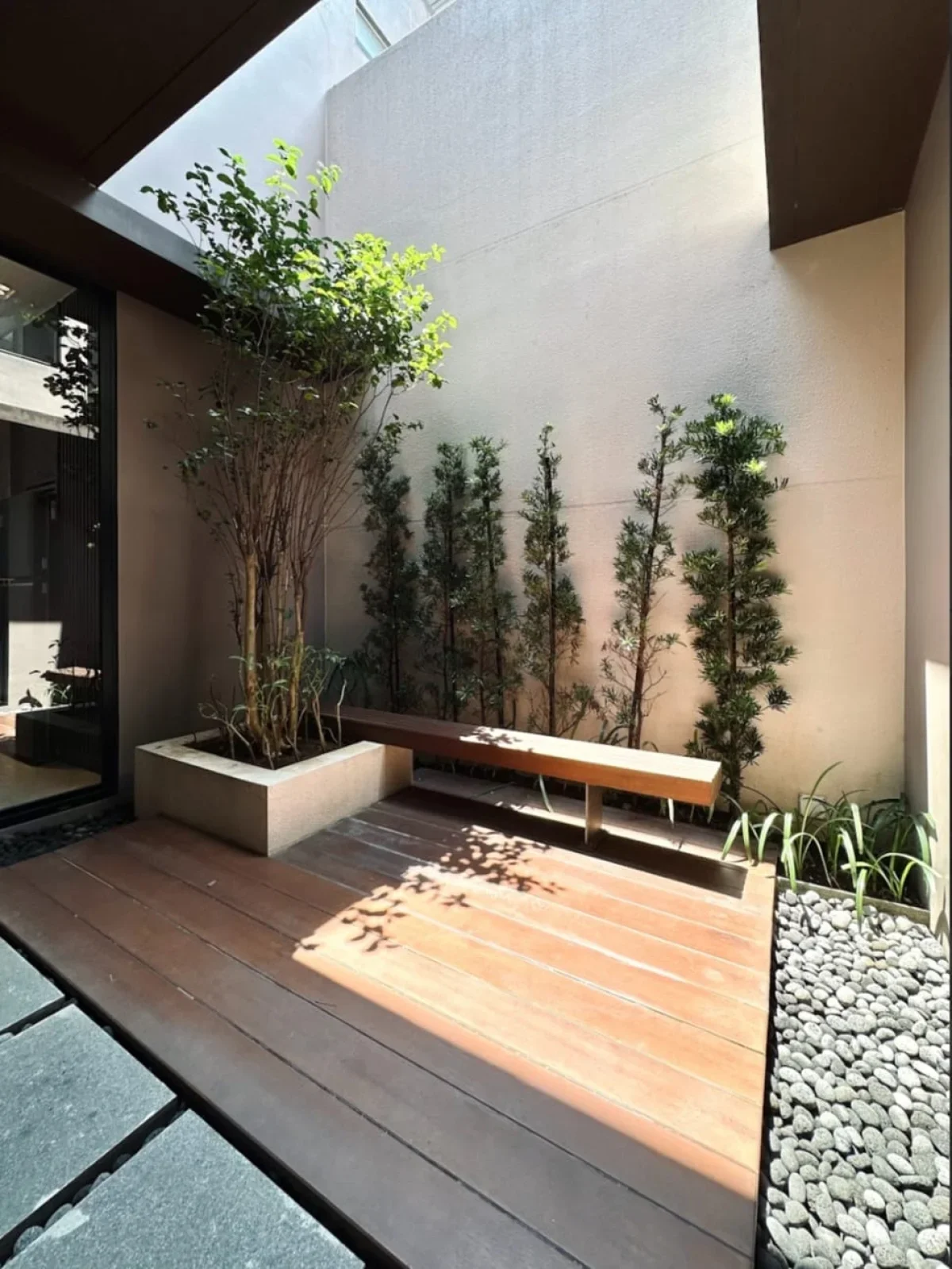 Rumah Modern GreenLake Whitney Deluxe Surabaya Barat - Galeri 5