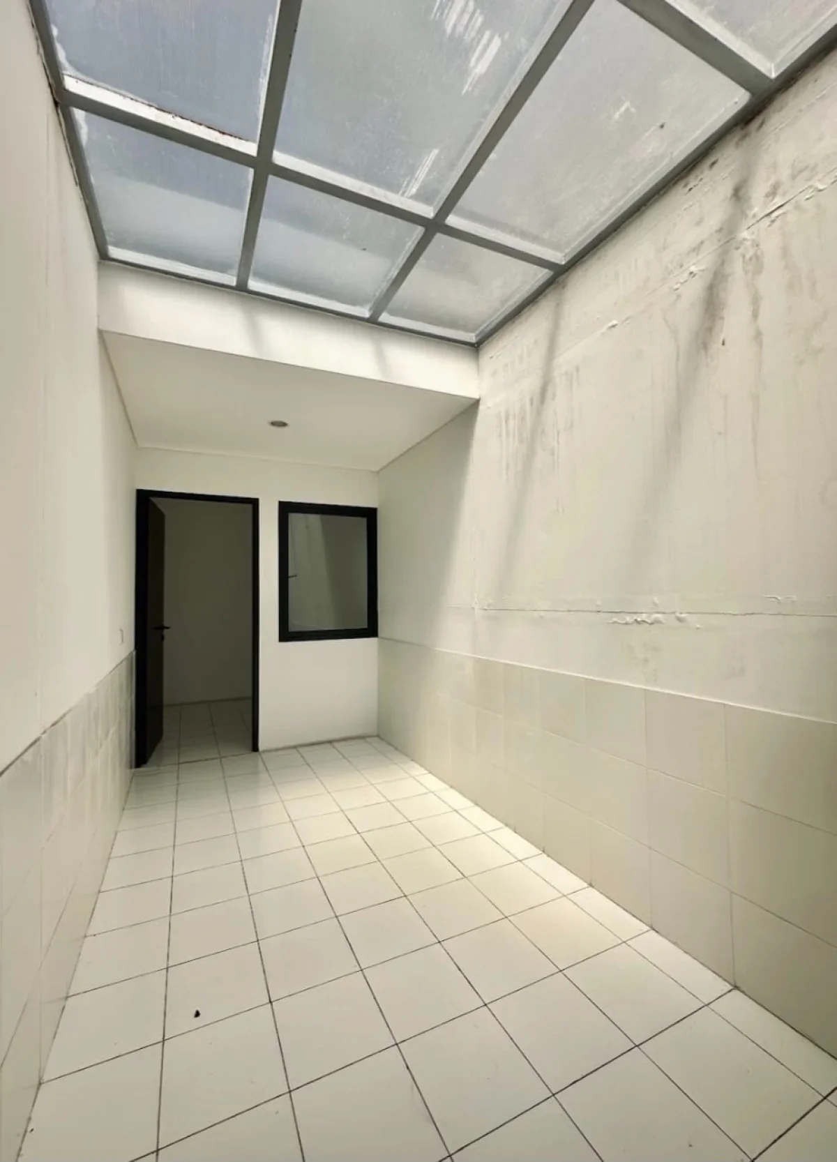 Rumah Nyaman & Elegan di Royal Residence Tipe Marela Surabaya Barat - dekat Tol Gunung Sari - Galeri 7