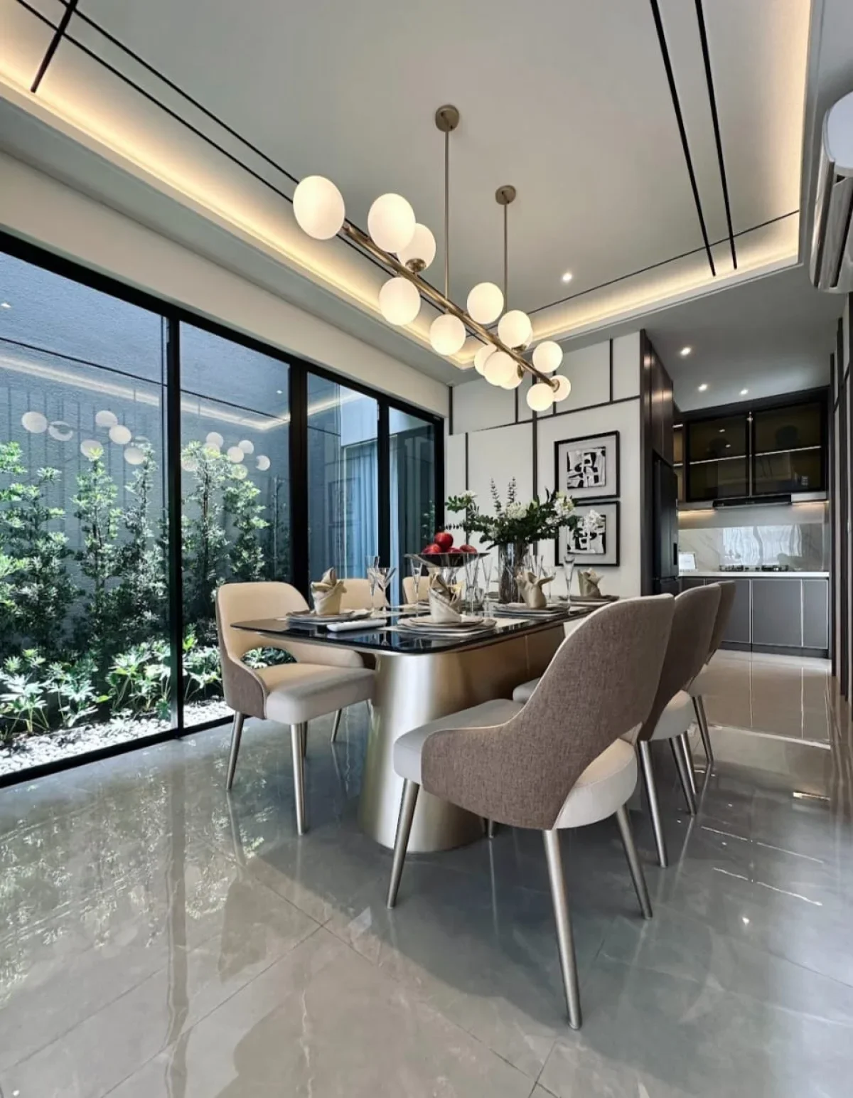 Rumah New GreenLake tipe Verdella Deluxe Surabaya - dekat Ciputra World - Galeri 3