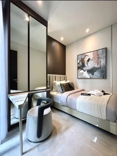Hunian Modern Luas di GreenLake Verdela Deluxe - 2 Lantai Surabaya CitraLand  - Galeri 12
