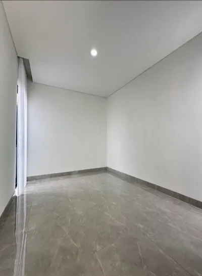 Hunian Modern Luas di GreenLake Verdela Deluxe - 2 Lantai Surabaya CitraLand  - Galeri 14