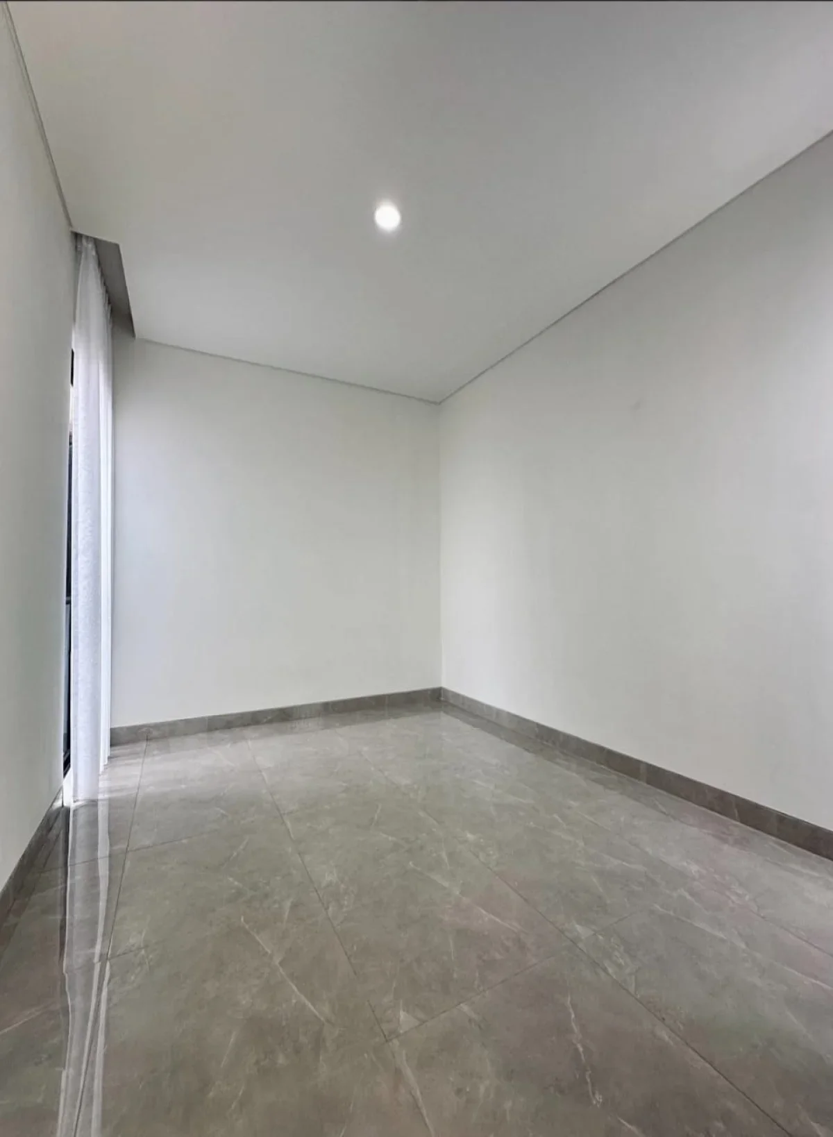 Rumah New GreenLake tipe Verdella Deluxe Surabaya - dekat Ciputra World - Galeri 14