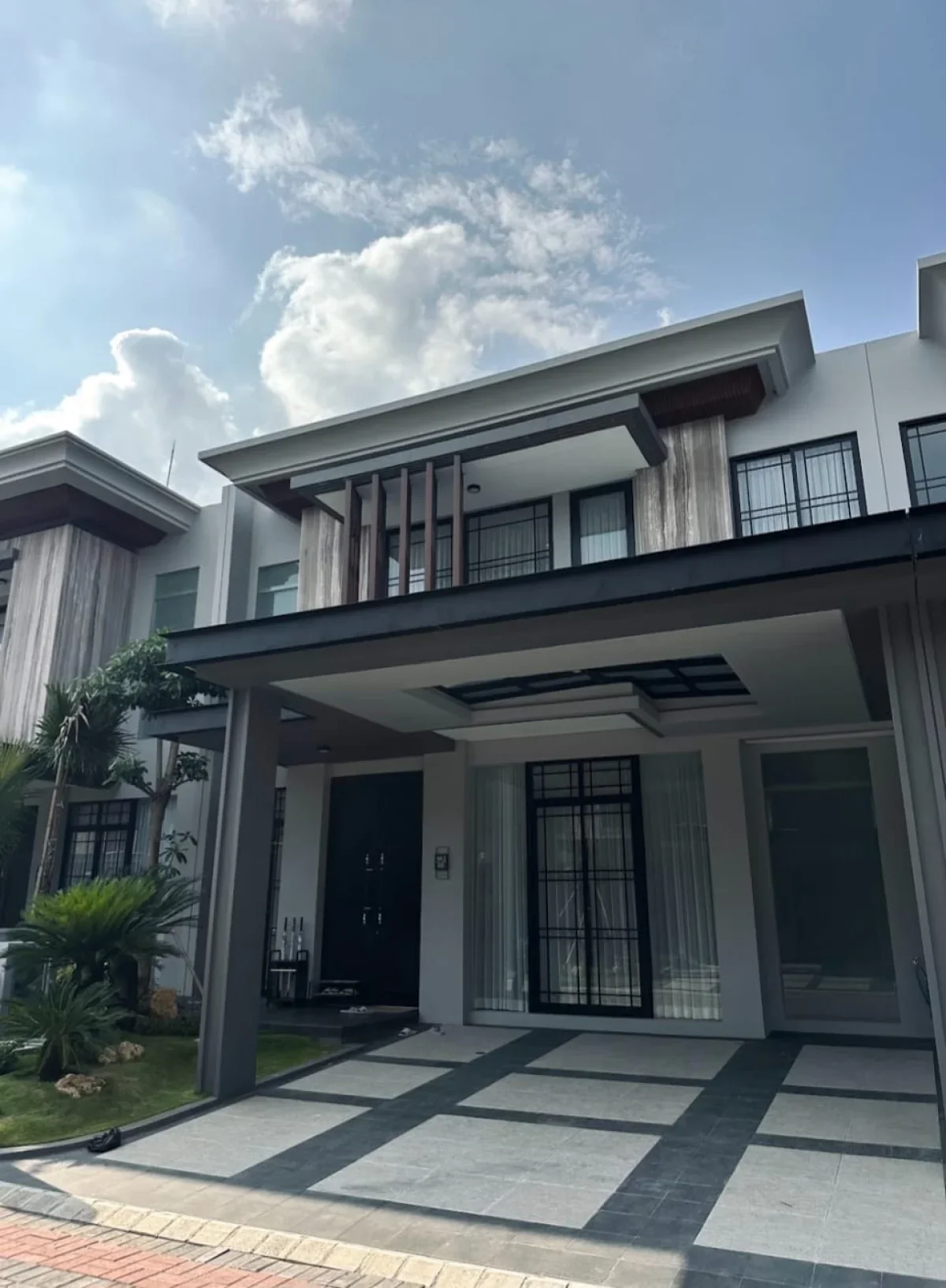 Rumah Pakuwon City tipe Jollene di Surabaya Timur- dekat Pakuwon City Mall