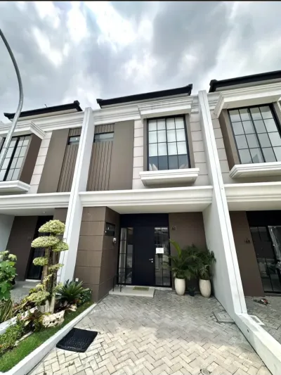 Rumah Regency One Eastpoint dekat Pakuwon City Mall Surabaya Timur