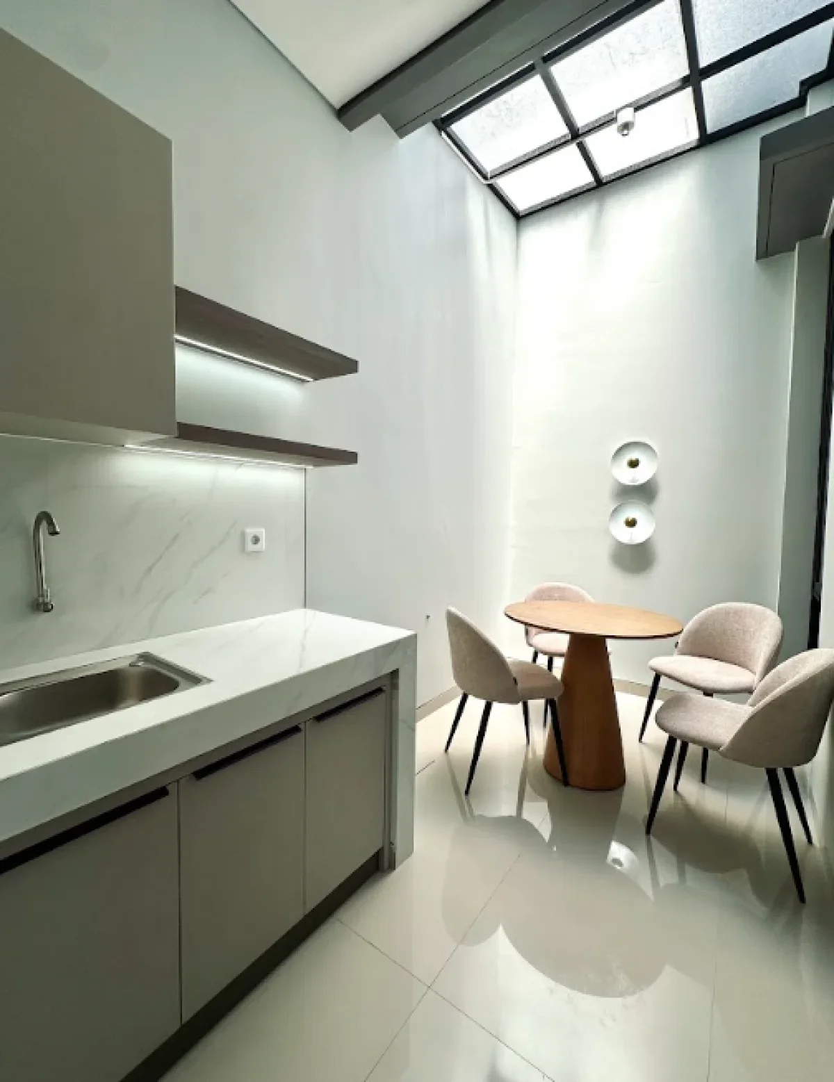 Unit Minimalis Eastern Spring Grand Eastern Surabaya Timur – Rumah Elegan & Modern   - Galeri 5
