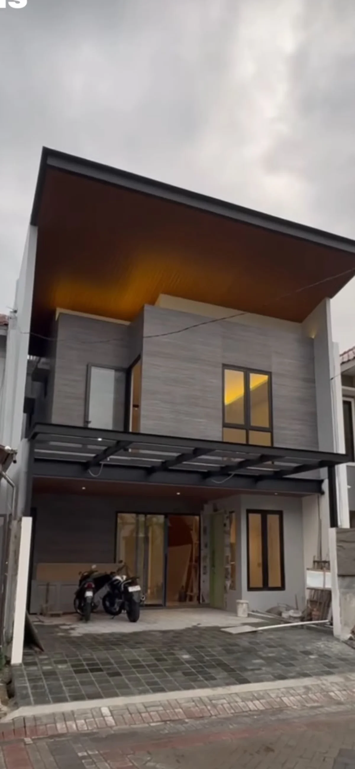 DIJUAL RUMAH BARU MINIMALIS MODERN DI DHARMAHUSADA MAS – SIAP HUNI!