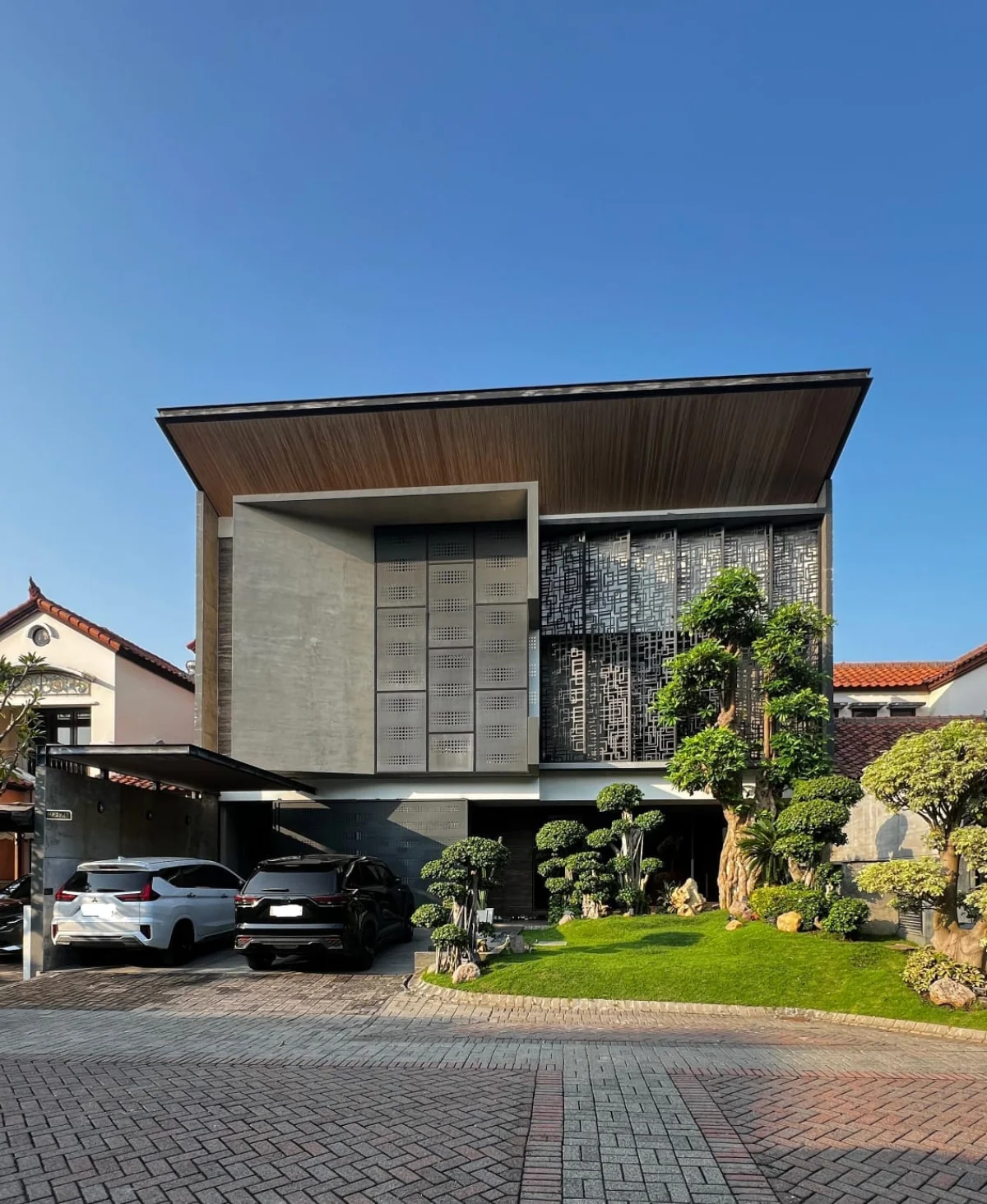 DIJUAL RUMAH MINIMALIS MODERN – CRYSTAL GOLF -CITRALAND SURABAYA -  HUNIAN NYAMAN & STRATEGIS 