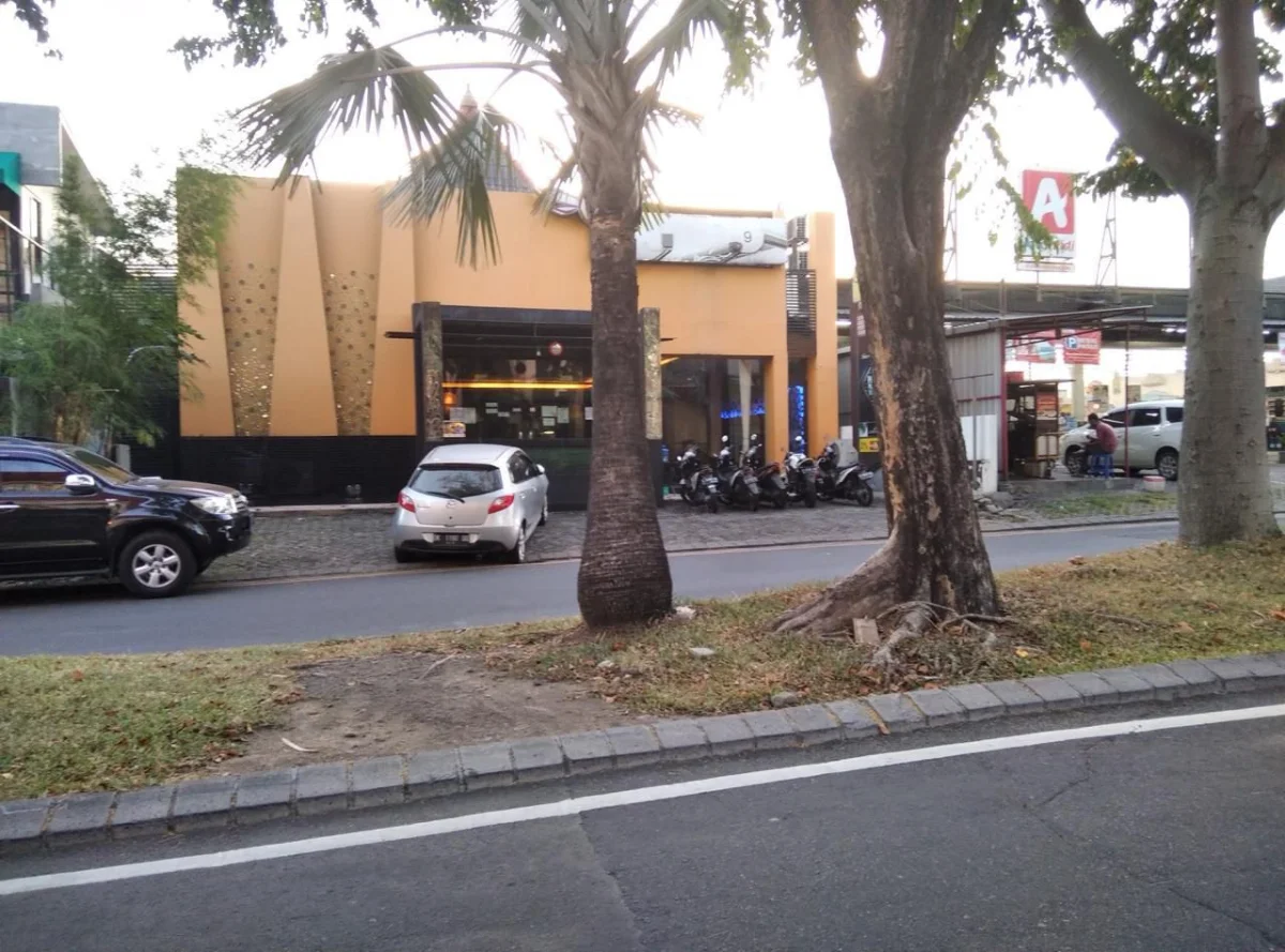 Dijual/Disewakan Unit Komersial 1 Lantai (Ruko) Surabaya Barat - Ruko Fungsional