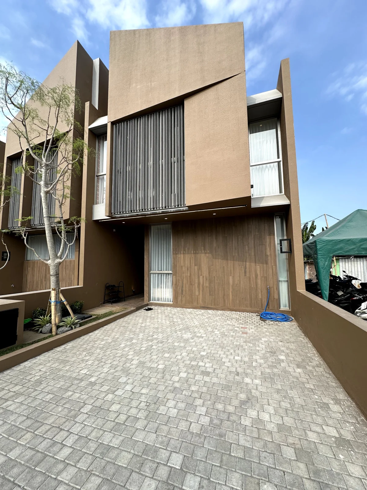 Rumah Baru Gress Premium Central Park Merr Surabaya Timur
