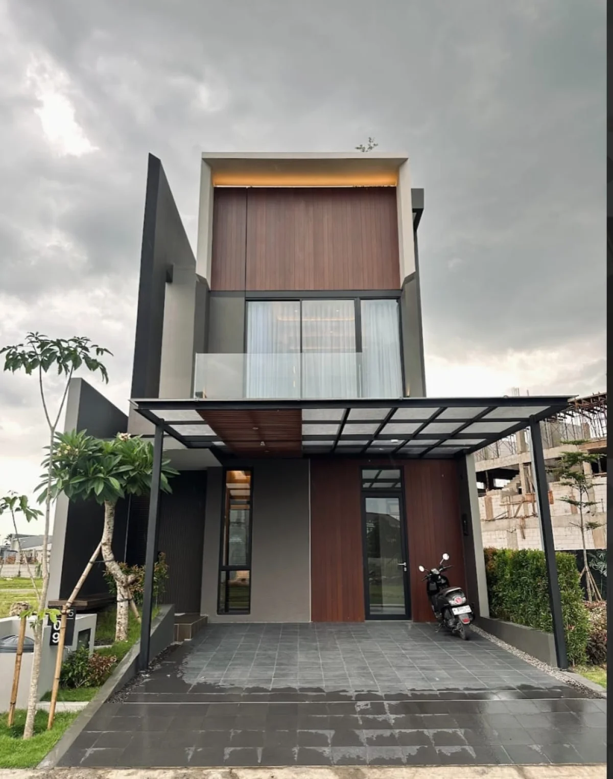 Rumah Modern Dempsey Hill Olive CitraLand Surabaya Barat - dekat gwalk dan Universitas Ciputra